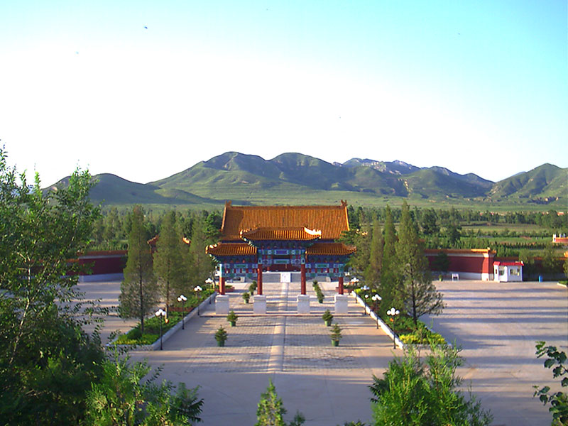 中华永久陵园地势